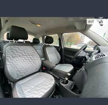 Білий Шкода Фабія, об'ємом двигуна 1.6 л та пробігом 238 тис. км за 4500 $, фото 10 на Automoto.ua