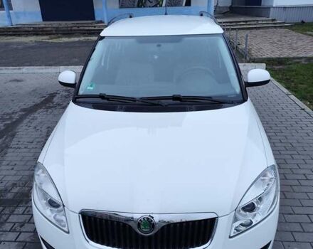 Білий Шкода Фабія, об'ємом двигуна 1.4 л та пробігом 182 тис. км за 5500 $, фото 2 на Automoto.ua