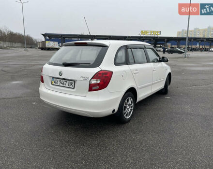 Белый Шкода Фабия, объемом двигателя 1.39 л и пробегом 178 тыс. км за 5500 $, фото 4 на Automoto.ua