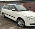 Белый Шкода Фабия, объемом двигателя 1.4 л и пробегом 246 тыс. км за 4500 $, фото 2 на Automoto.ua