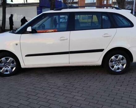 Білий Шкода Фабія, об'ємом двигуна 1.4 л та пробігом 182 тис. км за 5500 $, фото 4 на Automoto.ua