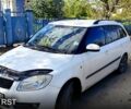 Белый Шкода Фабия, объемом двигателя 1.2 л и пробегом 270 тыс. км за 4800 $, фото 4 на Automoto.ua