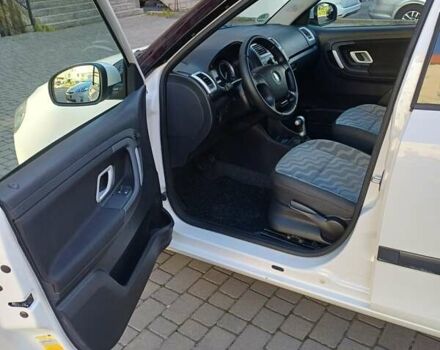 Білий Шкода Фабія, об'ємом двигуна 1.6 л та пробігом 211 тис. км за 6600 $, фото 9 на Automoto.ua