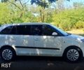 Белый Шкода Фабия, объемом двигателя 1.4 л и пробегом 364 тыс. км за 3999 $, фото 3 на Automoto.ua