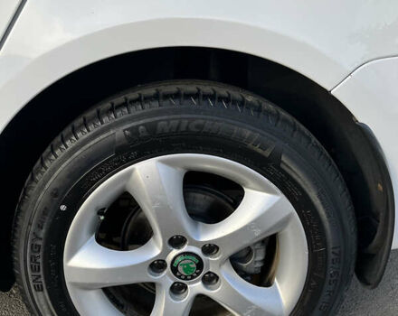 Белый Шкода Фабия, объемом двигателя 1.39 л и пробегом 265 тыс. км за 5300 $, фото 11 на Automoto.ua