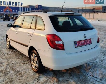 Белый Шкода Фабия, объемом двигателя 1.4 л и пробегом 182 тыс. км за 5555 $, фото 7 на Automoto.ua