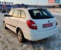 Белый Шкода Фабия, объемом двигателя 1.4 л и пробегом 182 тыс. км за 5555 $, фото 7 на Automoto.ua