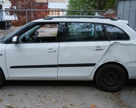 Белый Шкода Фабия, объемом двигателя 1.6 л и пробегом 223 тыс. км за 2500 $, фото 5 на Automoto.ua