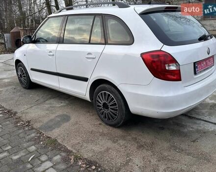 Белый Шкода Фабия, объемом двигателя 1.42 л и пробегом 300 тыс. км за 6500 $, фото 3 на Automoto.ua