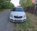 Белый Шкода Фабия, объемом двигателя 1.2 л и пробегом 216 тыс. км за 4200 $, фото 1 на Automoto.ua