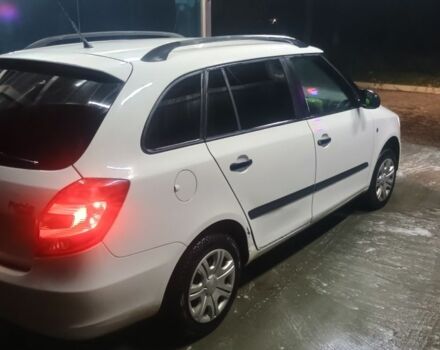 Шкода Фабия 2009 в Ладыжин на Automoto.ua Белый Шкода Фабия, объемом двигателя 1.2 л и пробегом 253 тыс. км за 4500 $, фото 7 на Automoto.ua