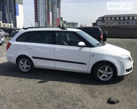 Білий Шкода Фабія, об'ємом двигуна 1.39 л та пробігом 296 тис. км за 4700 $, фото 9 на Automoto.ua