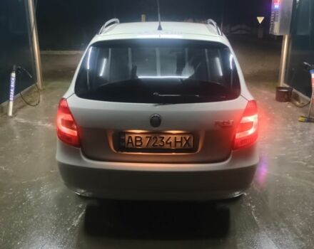 Шкода Фабия 2009 в Ладыжин на Automoto.ua Белый Шкода Фабия, объемом двигателя 1.2 л и пробегом 253 тыс. км за 4500 $, фото 5 на Automoto.ua