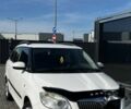 Білий Шкода Фабія, об'ємом двигуна 1.6 л та пробігом 305 тис. км за 5200 $, фото 1 на Automoto.ua
