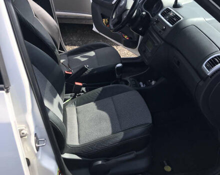 Білий Шкода Фабія, об'ємом двигуна 1.39 л та пробігом 296 тис. км за 4700 $, фото 14 на Automoto.ua