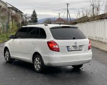 Белый Шкода Фабия, объемом двигателя 1.2 л и пробегом 315 тыс. км за 5000 $, фото 2 на Automoto.ua