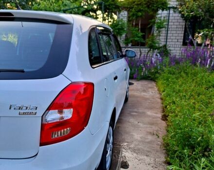 Белый Шкода Фабия, объемом двигателя 1.2 л и пробегом 195 тыс. км за 5200 $, фото 10 на Automoto.ua