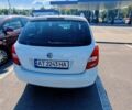 Белый Шкода Фабия, объемом двигателя 1.6 л и пробегом 177 тыс. км за 5800 $, фото 1 на Automoto.ua