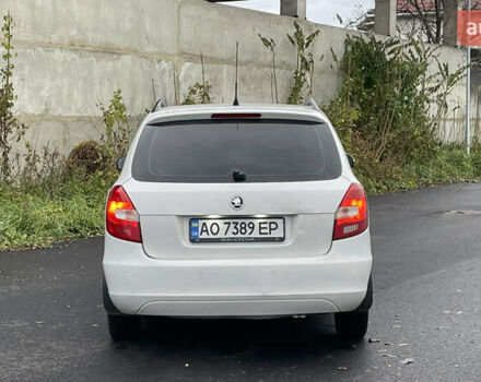 Белый Шкода Фабия, объемом двигателя 1.2 л и пробегом 315 тыс. км за 5000 $, фото 4 на Automoto.ua