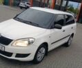 Белый Шкода Фабия, объемом двигателя 1.2 л и пробегом 248 тыс. км за 4850 $, фото 2 на Automoto.ua