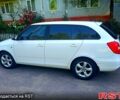 Белый Шкода Фабия, объемом двигателя 1.2 л и пробегом 335 тыс. км за 6200 $, фото 1 на Automoto.ua