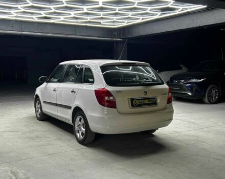 Білий Шкода Фабія, об'ємом двигуна 1.2 л та пробігом 240 тис. км за 5800 $, фото 3 на Automoto.ua