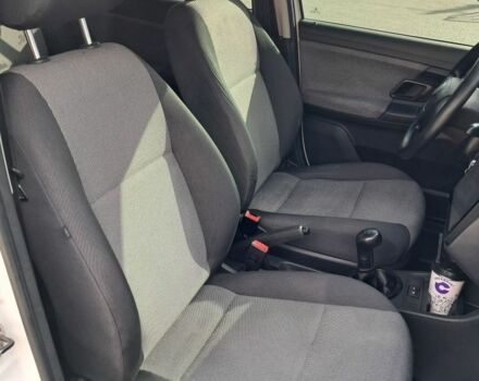 Шкода Фабия 2010 в Львове на Automoto.ua Белый Шкода Фабия, объемом двигателя 1.6 л и пробегом 350 тыс. км за 5800 $, фото 17 на Automoto.ua