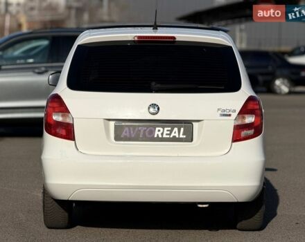 Белый Шкода Фабия, объемом двигателя 1.6 л и пробегом 244 тыс. км за 6500 $, фото 17 на Automoto.ua