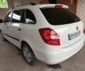 Белый Шкода Фабия, объемом двигателя 1.2 л и пробегом 220 тыс. км за 5100 $, фото 3 на Automoto.ua
