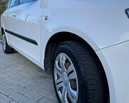 Білий Шкода Фабія, об'ємом двигуна 1.2 л та пробігом 230 тис. км за 7200 $, фото 1 на Automoto.ua