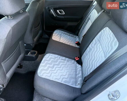 Белый Шкода Фабия, объемом двигателя 1.4 л и пробегом 158 тыс. км за 5700 $, фото 31 на Automoto.ua