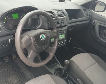 Белый Шкода Фабия, объемом двигателя 1.2 л и пробегом 248 тыс. км за 4850 $, фото 14 на Automoto.ua