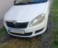 Белый Шкода Фабия, объемом двигателя 1.6 л и пробегом 280 тыс. км за 5000 $, фото 3 на Automoto.ua