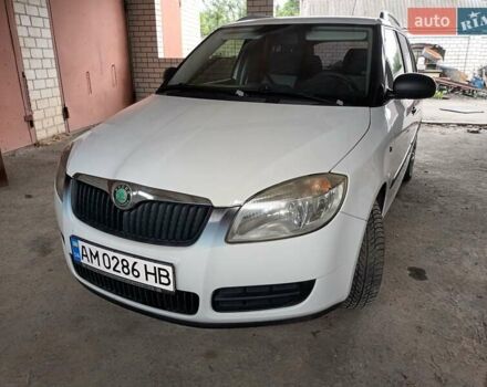 Белый Шкода Фабия, объемом двигателя 1.2 л и пробегом 220 тыс. км за 5200 $, фото 21 на Automoto.ua