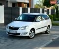 Белый Шкода Фабия, объемом двигателя 1.6 л и пробегом 200 тыс. км за 5300 $, фото 1 на Automoto.ua