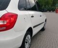 Белый Шкода Фабия, объемом двигателя 1.2 л и пробегом 248 тыс. км за 4850 $, фото 7 на Automoto.ua