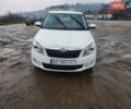 Белый Шкода Фабия, объемом двигателя 1.6 л и пробегом 210 тыс. км за 6200 $, фото 1 на Automoto.ua