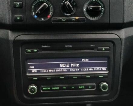 Белый Шкода Фабия, объемом двигателя 1.2 л и пробегом 248 тыс. км за 4850 $, фото 19 на Automoto.ua