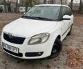 Белый Шкода Фабия, объемом двигателя 1.4 л и пробегом 250 тыс. км за 4300 $, фото 1 на Automoto.ua