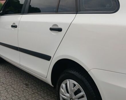 Белый Шкода Фабия, объемом двигателя 1.2 л и пробегом 248 тыс. км за 4850 $, фото 10 на Automoto.ua