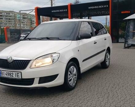 Белый Шкода Фабия, объемом двигателя 1.2 л и пробегом 248 тыс. км за 4850 $, фото 3 на Automoto.ua
