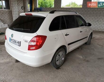 Белый Шкода Фабия, объемом двигателя 1.2 л и пробегом 220 тыс. км за 5200 $, фото 14 на Automoto.ua