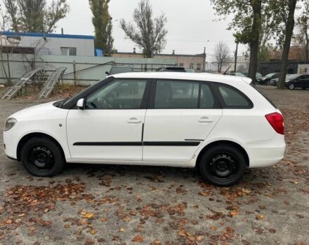 Белый Шкода Фабия, объемом двигателя 1.4 л и пробегом 250 тыс. км за 4300 $, фото 4 на Automoto.ua