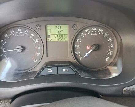 Белый Шкода Фабия, объемом двигателя 1.6 л и пробегом 280 тыс. км за 5000 $, фото 14 на Automoto.ua