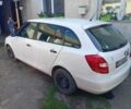 Белый Шкода Фабия, объемом двигателя 1.6 л и пробегом 240 тыс. км за 5200 $, фото 1 на Automoto.ua