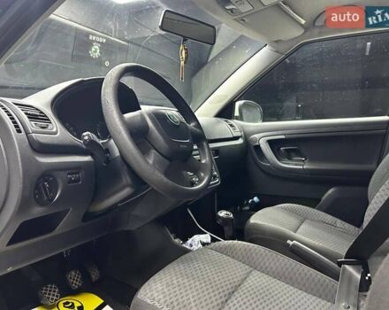 Білий Шкода Фабія, об'ємом двигуна 1.2 л та пробігом 240 тис. км за 5800 $, фото 8 на Automoto.ua