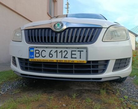 Белый Шкода Фабия, объемом двигателя 1.6 л и пробегом 280 тыс. км за 5000 $, фото 5 на Automoto.ua