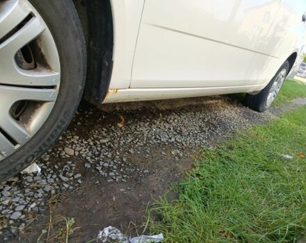 Белый Шкода Фабия, объемом двигателя 1.6 л и пробегом 280 тыс. км за 5000 $, фото 7 на Automoto.ua