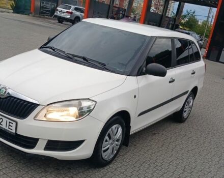 Белый Шкода Фабия, объемом двигателя 1.2 л и пробегом 248 тыс. км за 4850 $, фото 1 на Automoto.ua