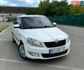 Белый Шкода Фабия, объемом двигателя 1.6 л и пробегом 328 тыс. км за 4400 $, фото 1 на Automoto.ua